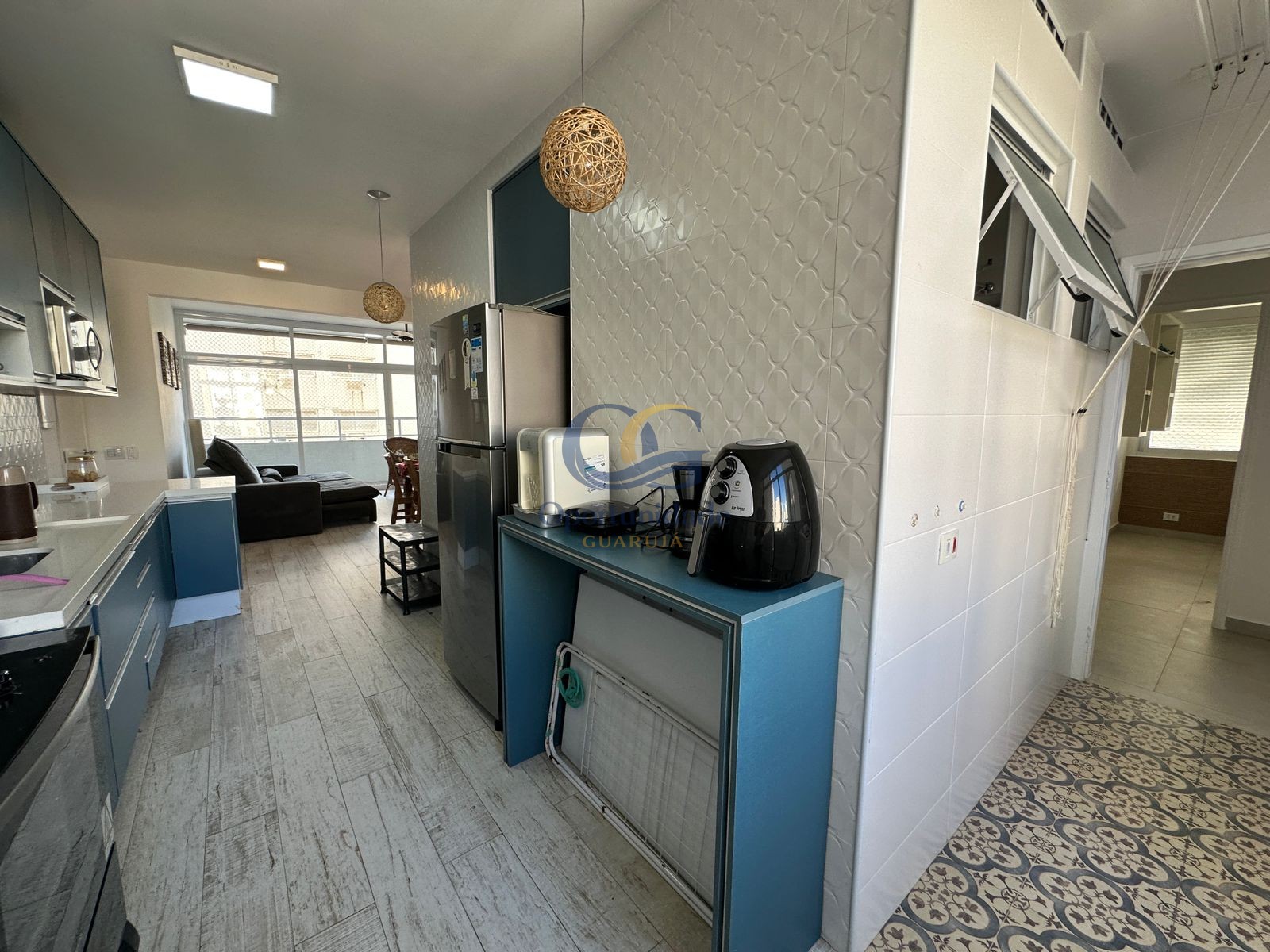 Apartamento na Praia das Pitangueiras, Guarujá - SP