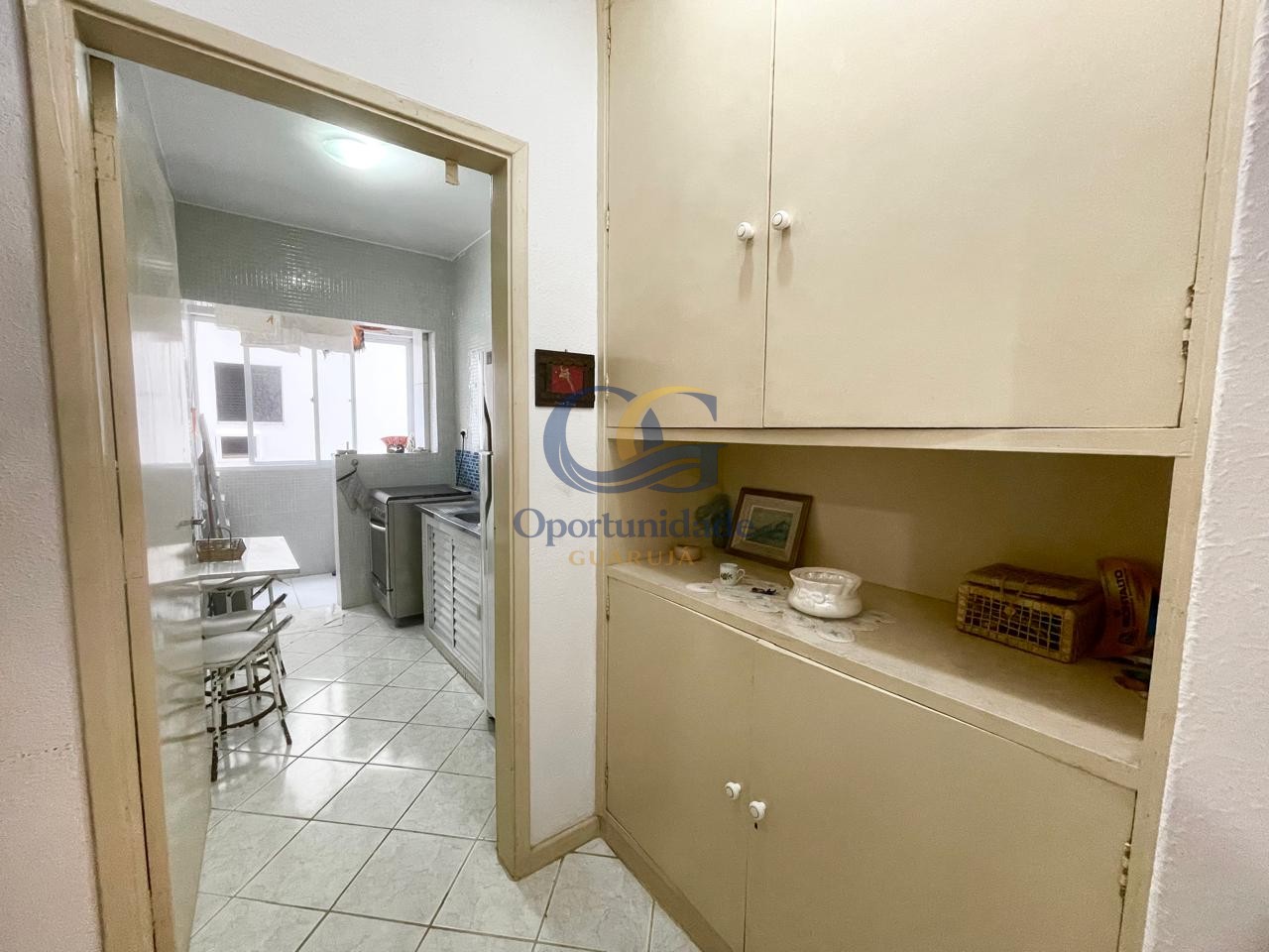 Apartamento na Praia das Pitangueiras, Guarujá - SP