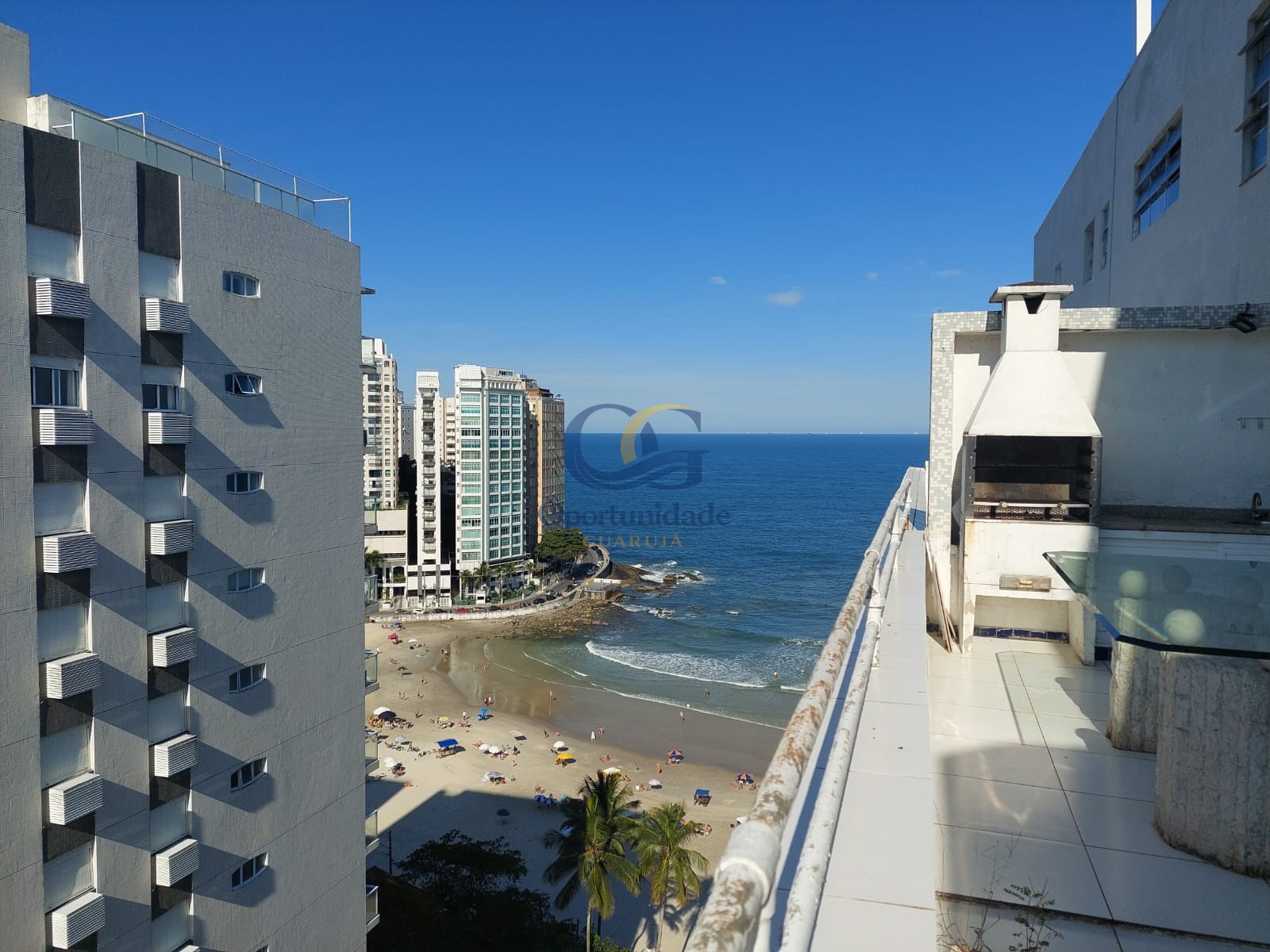 Cobertura Duplex localizada na praia da Pitangueiras!