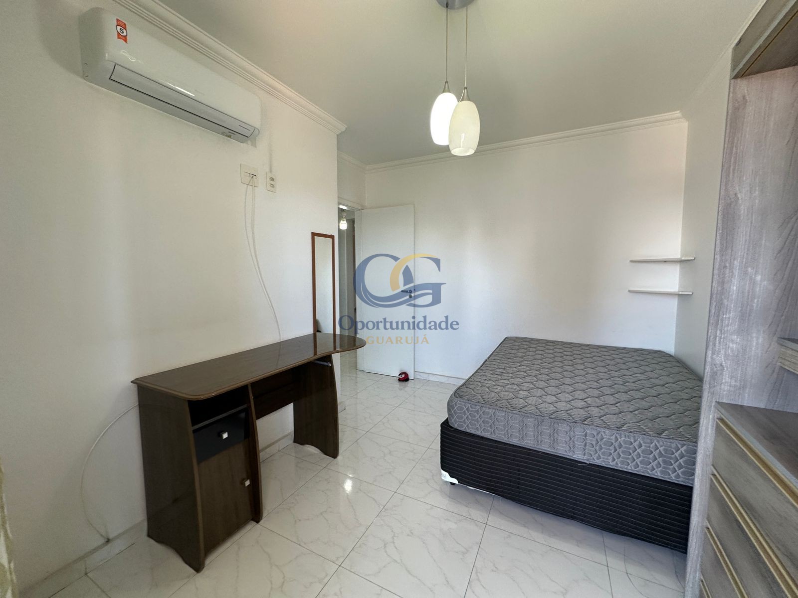 Apartamento na Praia das Astúrias, Guarujá - SP