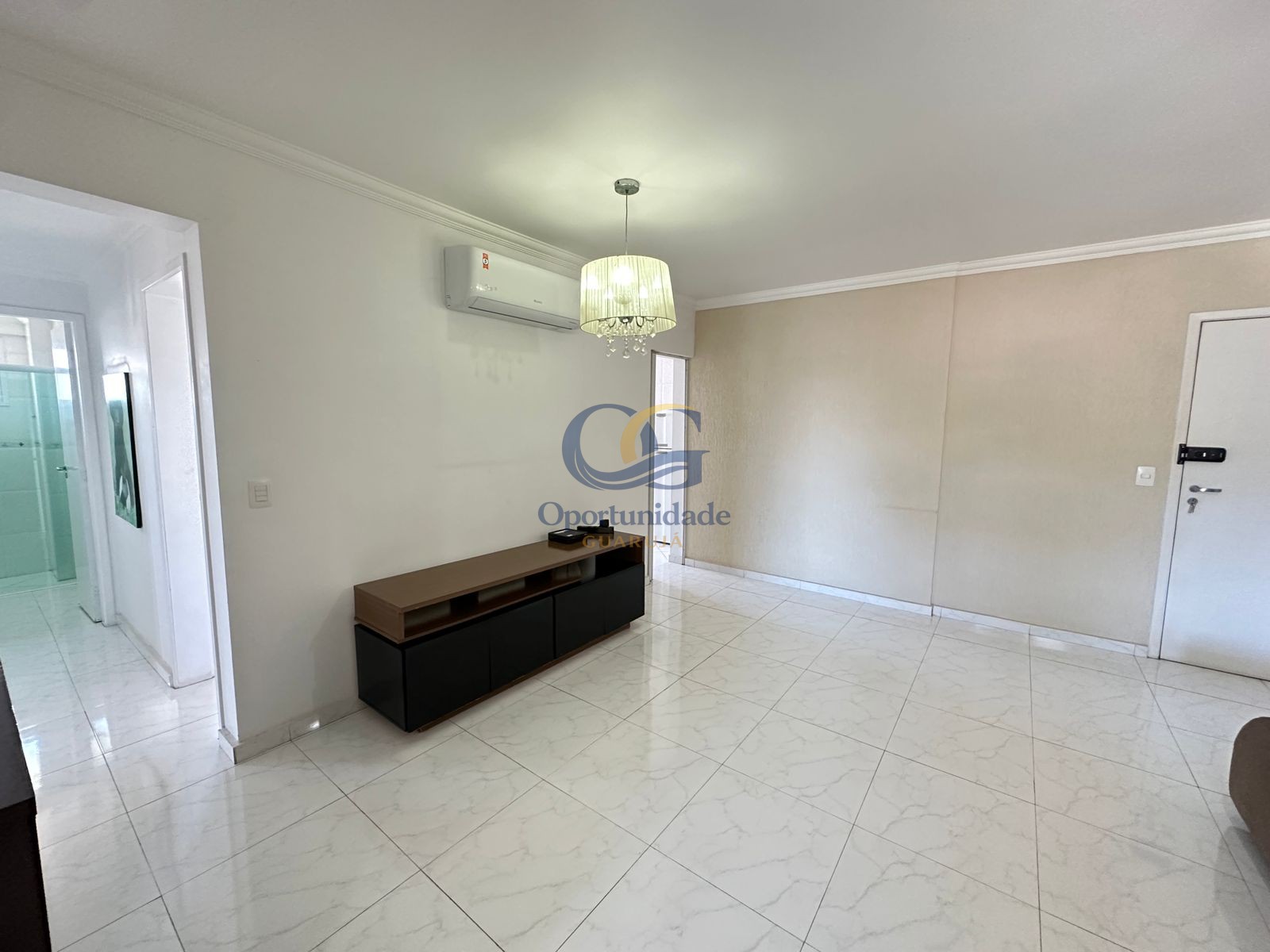 Apartamento na Praia das Astúrias, Guarujá - SP