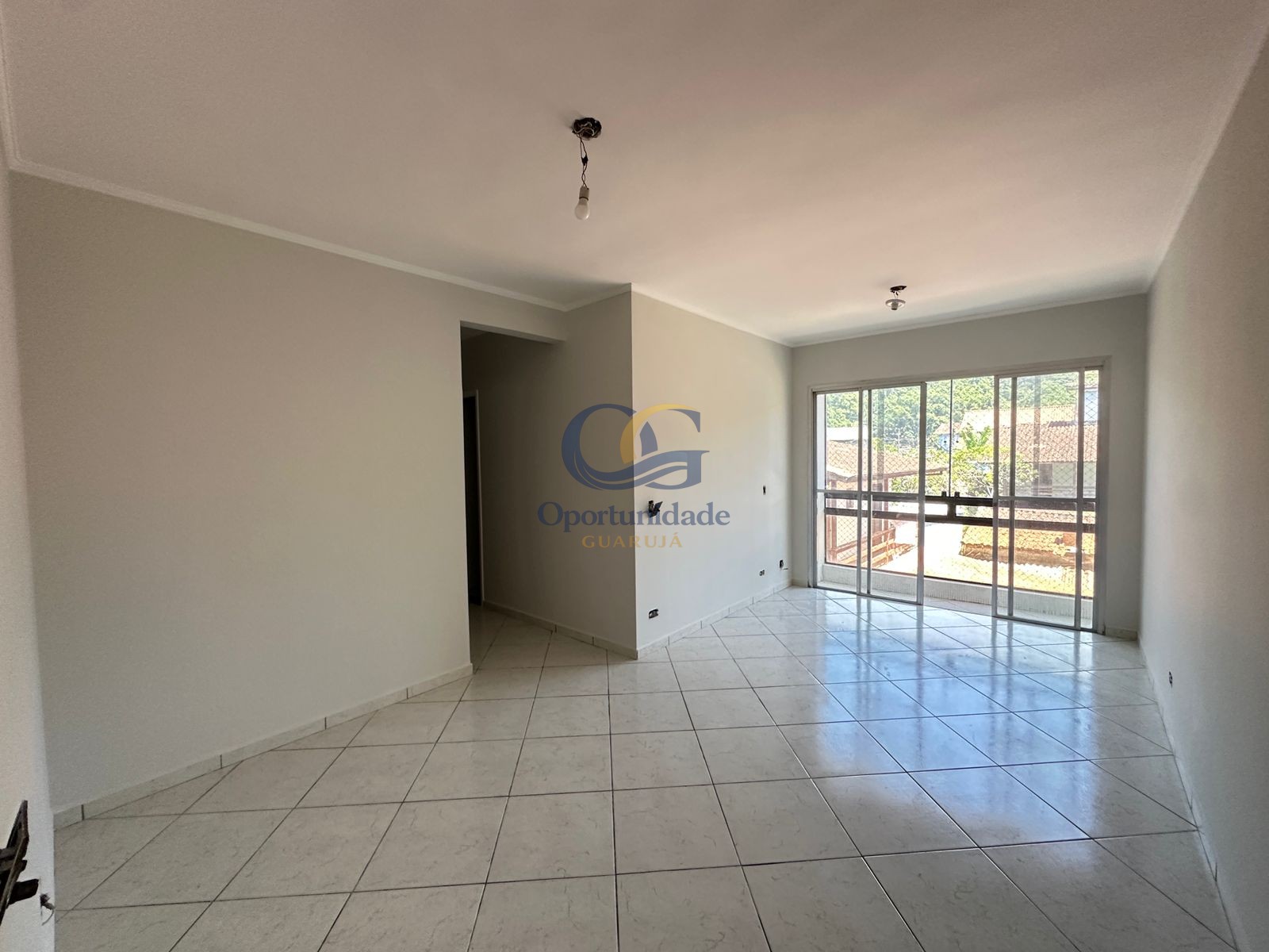 Apartamento na Praia da Enseada, Guarujá - SP