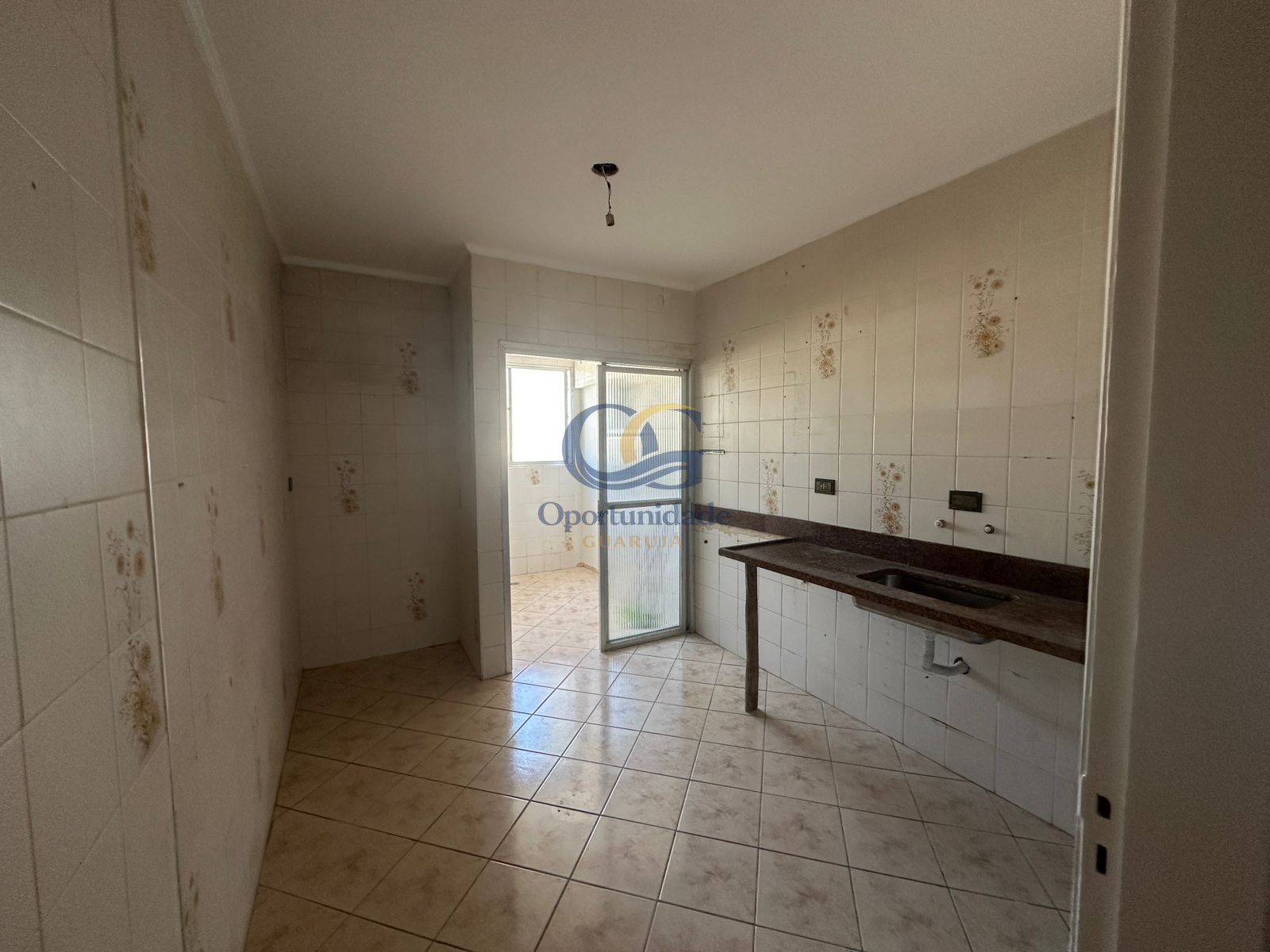 Apartamento na Praia da Enseada, Guarujá - SP