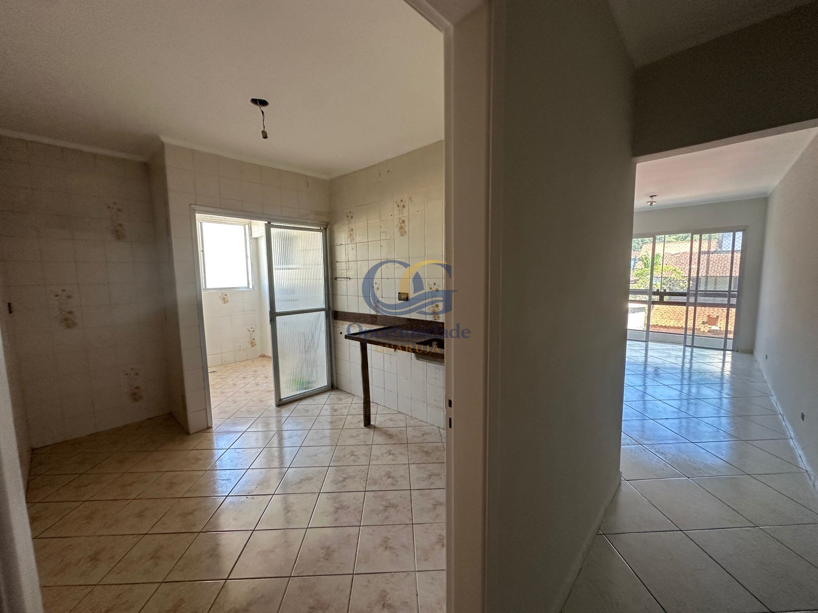 Apartamento na Praia da Enseada, Guarujá - SP