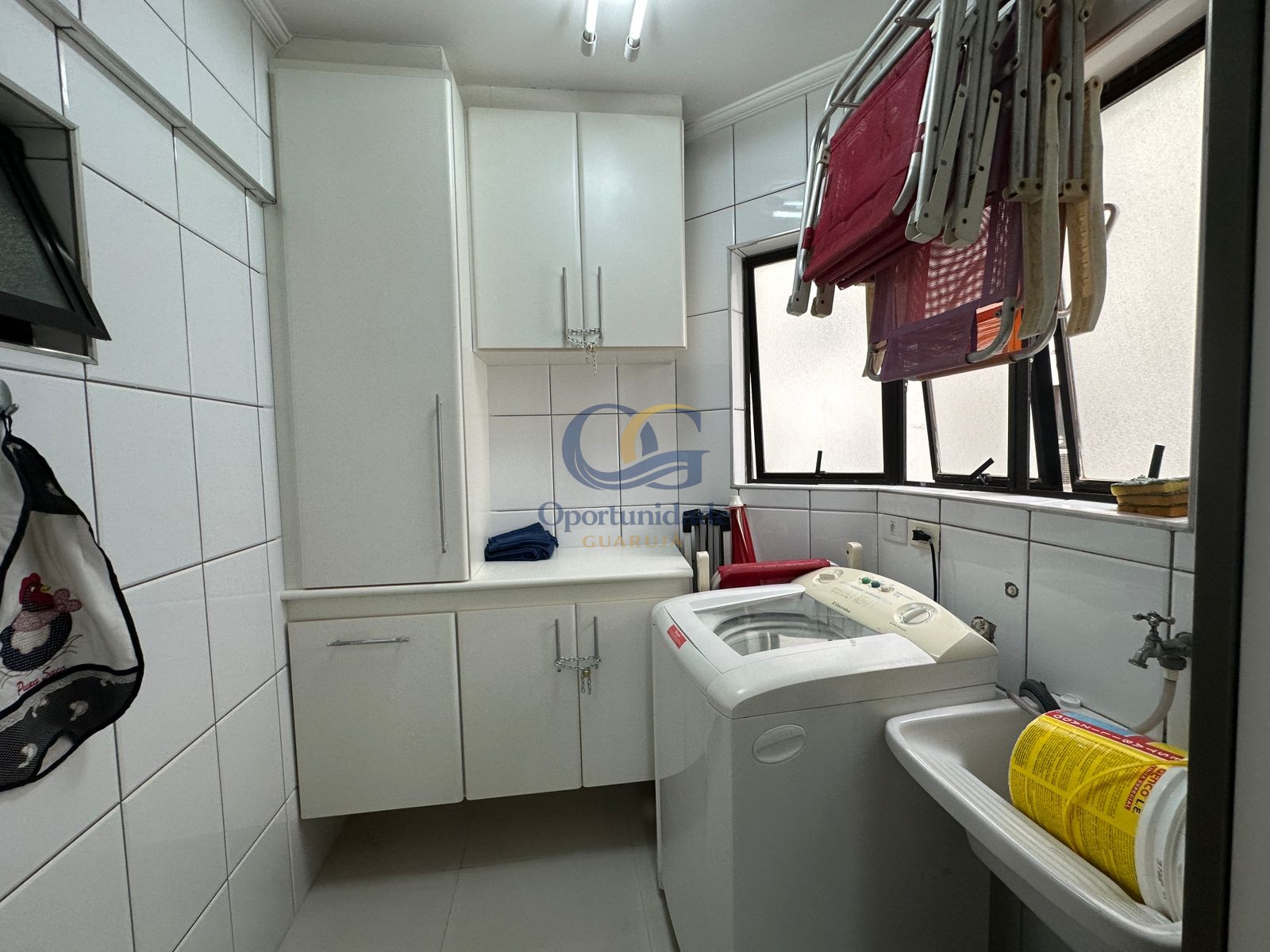 Apartamento na Praia da Enseada, Guarujá - SP