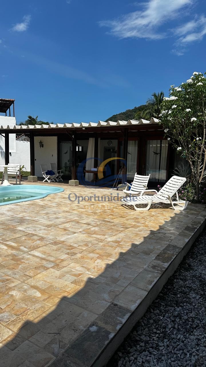 Casa na Praia do Guaiuba, Guarujá - SP