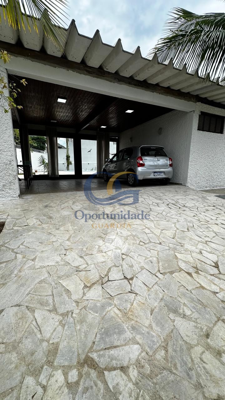 Casa na Praia do Guaiuba, Guarujá - SP