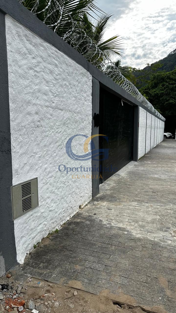 Casa na Praia do Guaiuba, Guarujá - SP