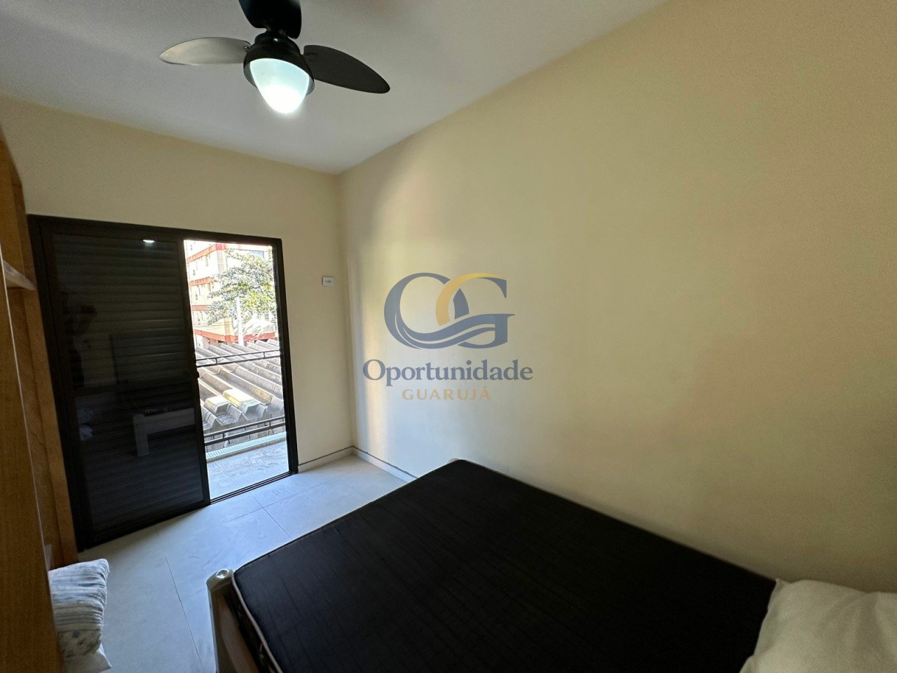 Apartamento na Praia da Enseada, Guarujá - SP