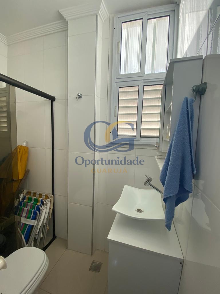 Apartamento na Praia das Pitangueiras, Guarujá - SP