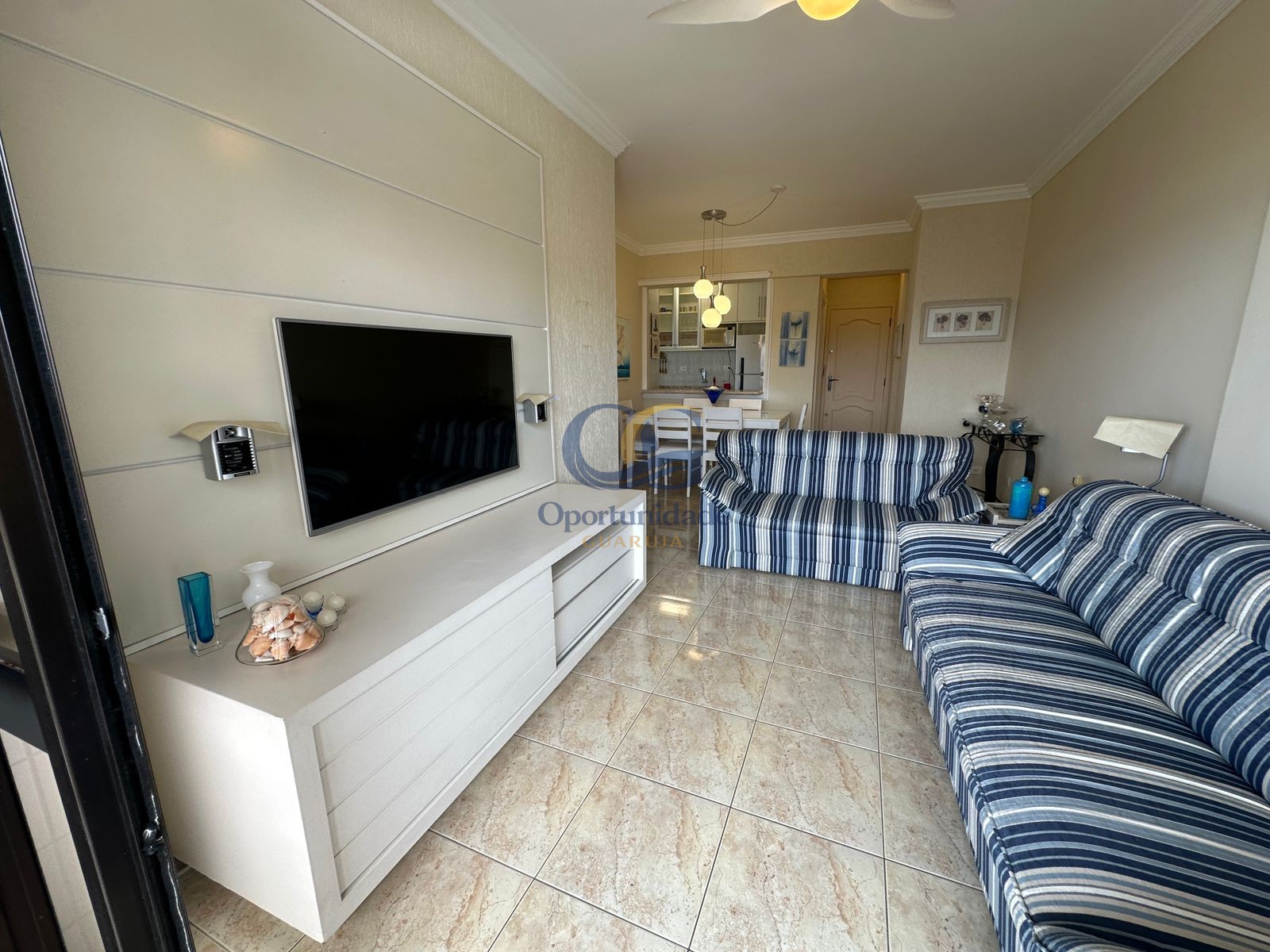 Apartamento na Praia da Enseada, Guarujá - SP