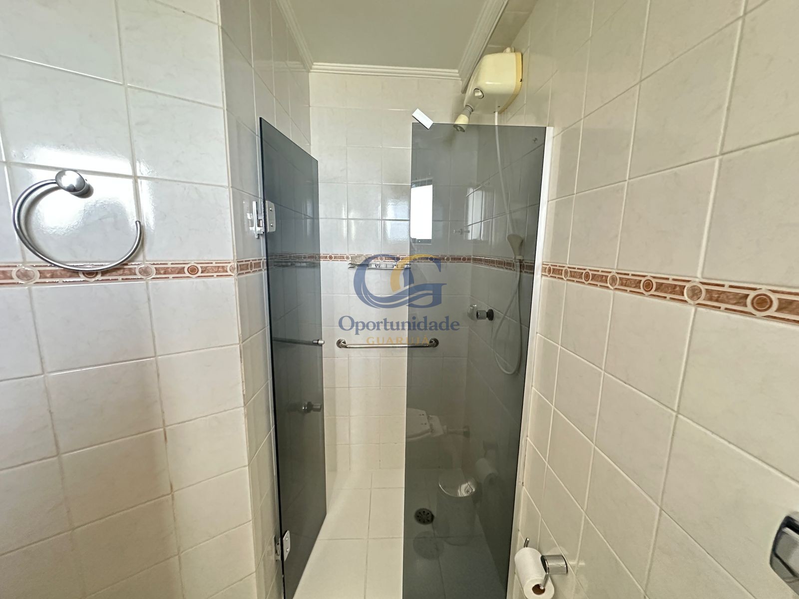 Apartamento na Praia da Enseada, Guarujá - SP