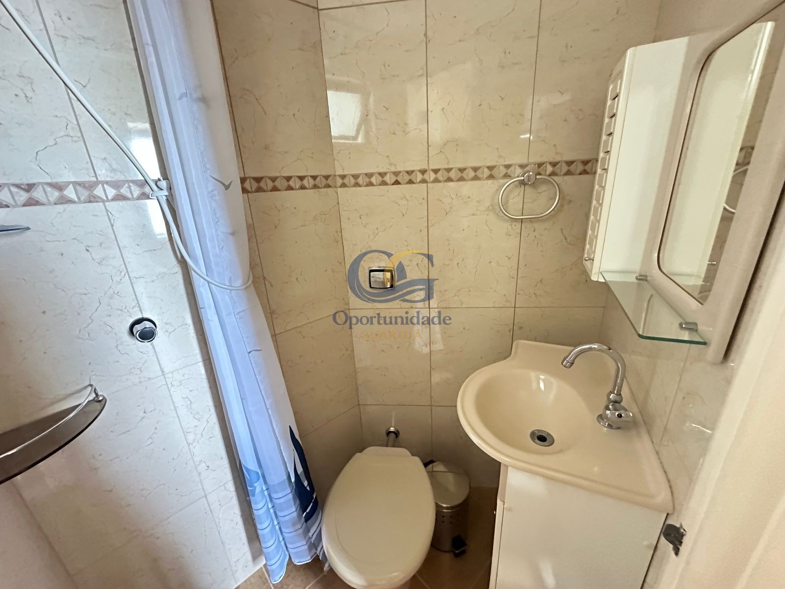 Apartamento na Praia da Enseada, Guarujá - SP