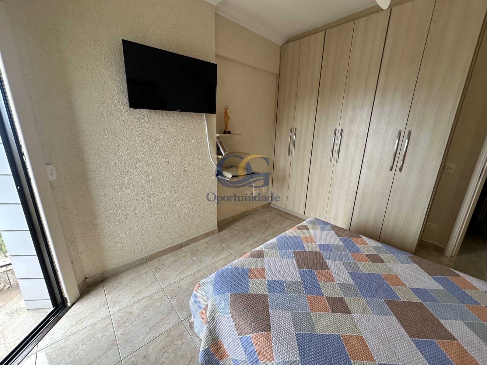 Apartamento na Praia da Enseada, Guarujá - SP