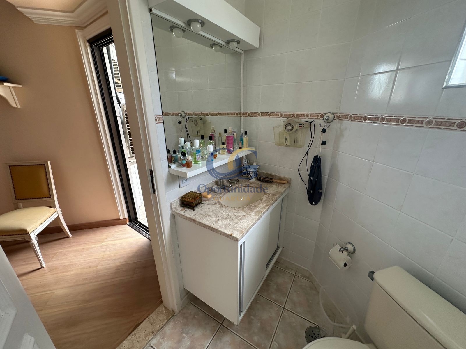 Apartamento na Praia da Enseada, Guarujá - SP