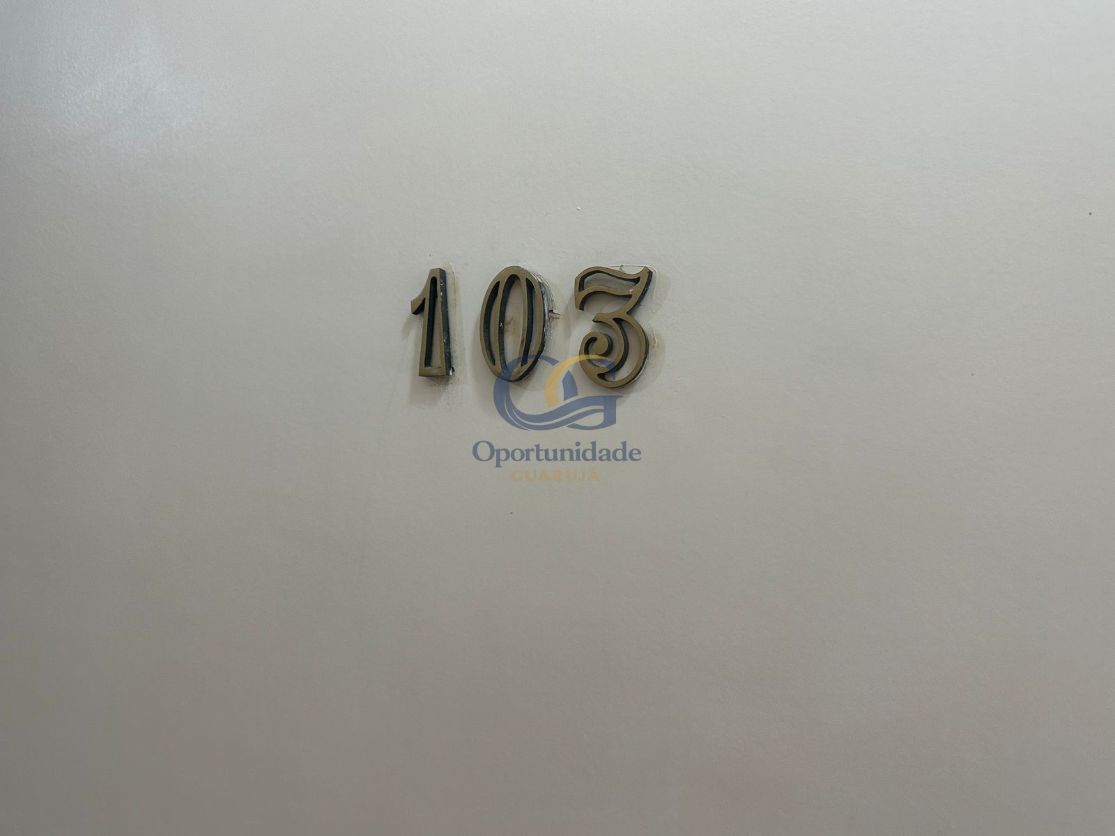 Apartamento na Praia da Enseada, Guarujá - SP