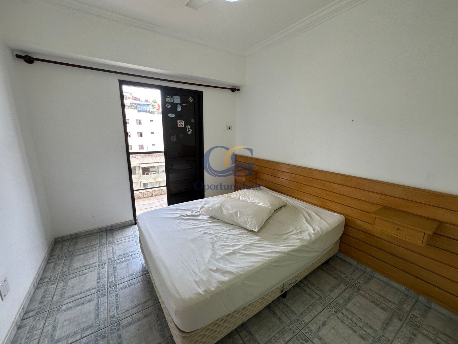Apartamento na Praia da Enseada, Guarujá - SP