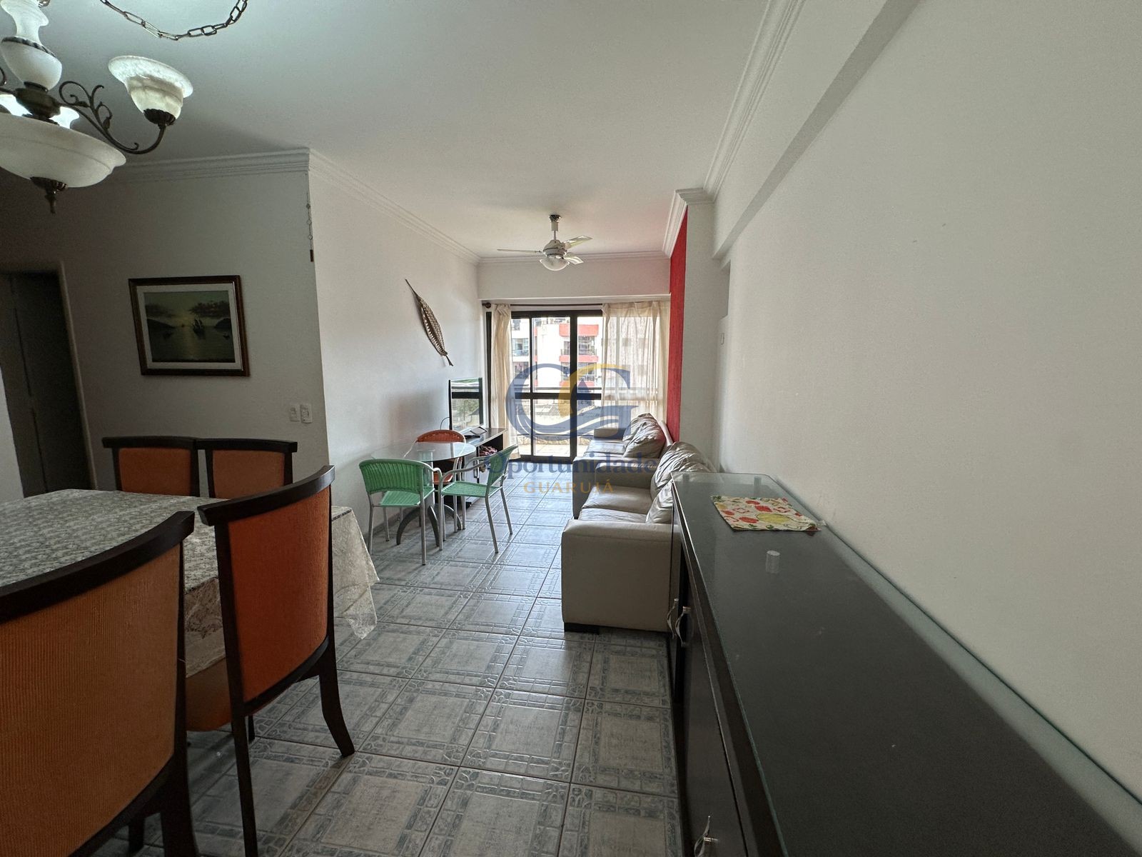 Apartamento na Praia da Enseada, Guarujá - SP