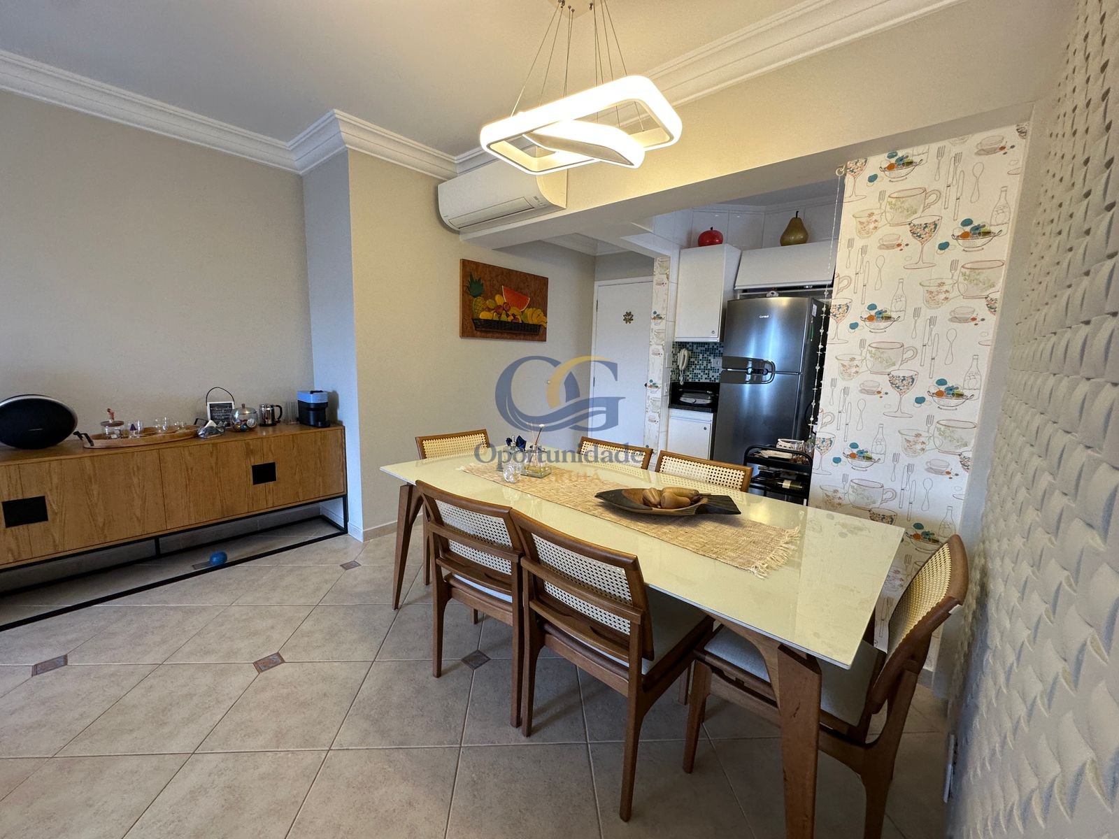 Apartamento na Praia da Enseada, Guarujá - SP