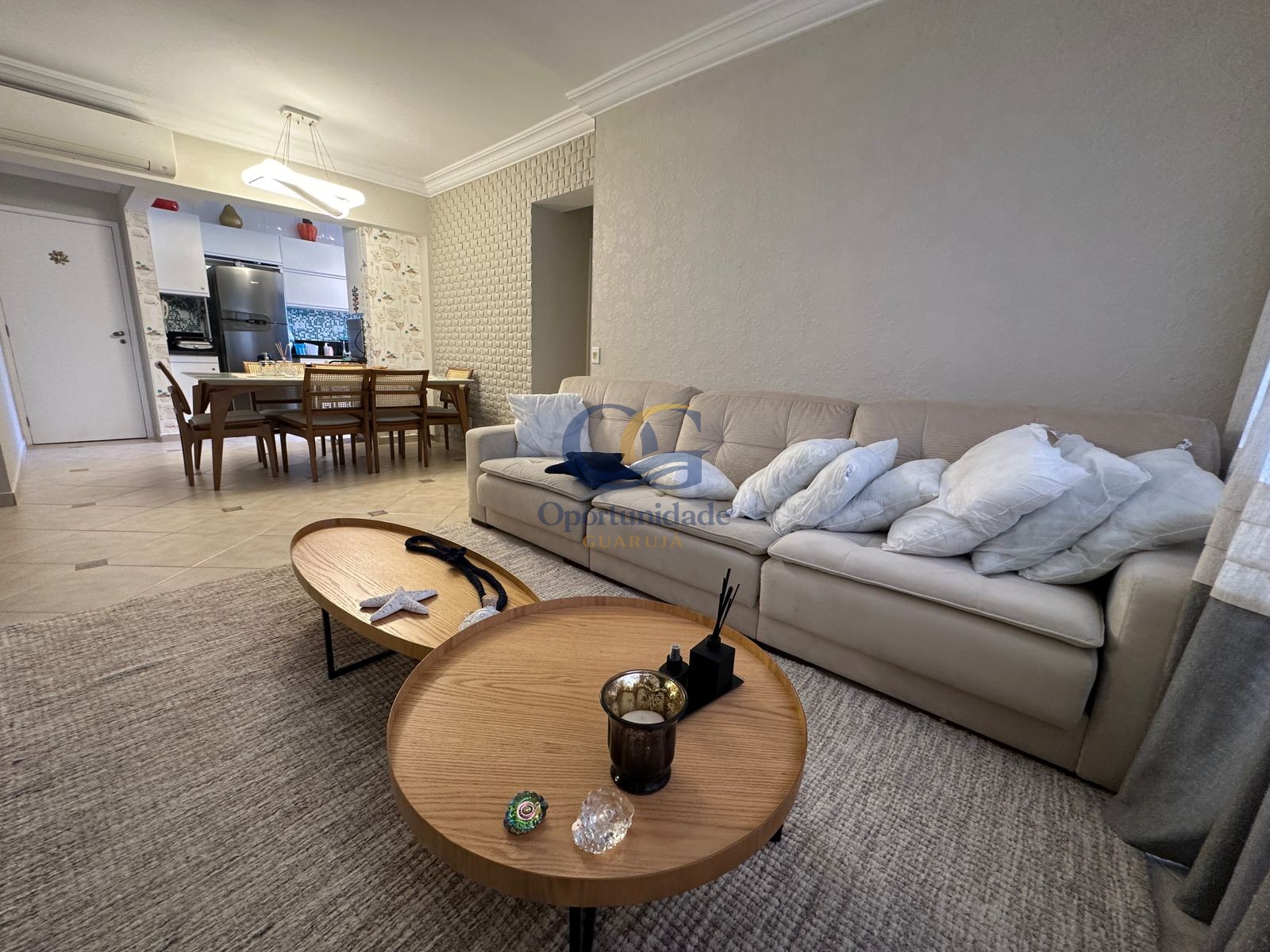 Apartamento na Praia da Enseada, Guarujá - SP