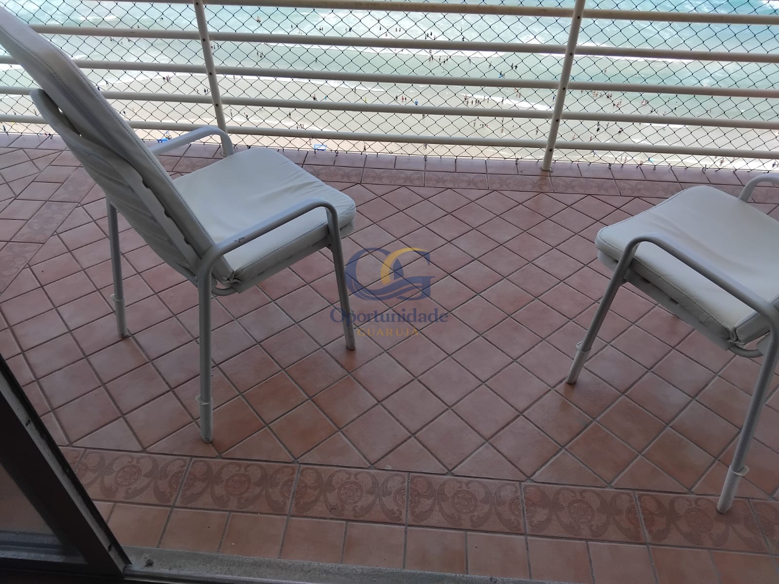 Apartamento Frente ao Mar nas Pitangueiras, Guarujá - SP