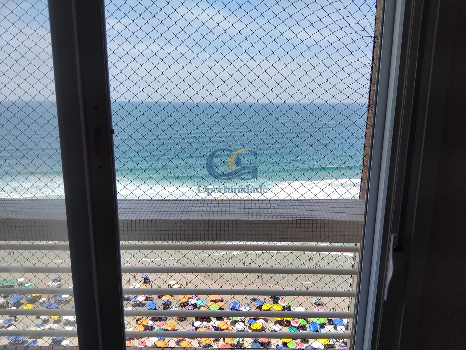 Apartamento Frente ao Mar nas Pitangueiras, Guarujá - SP