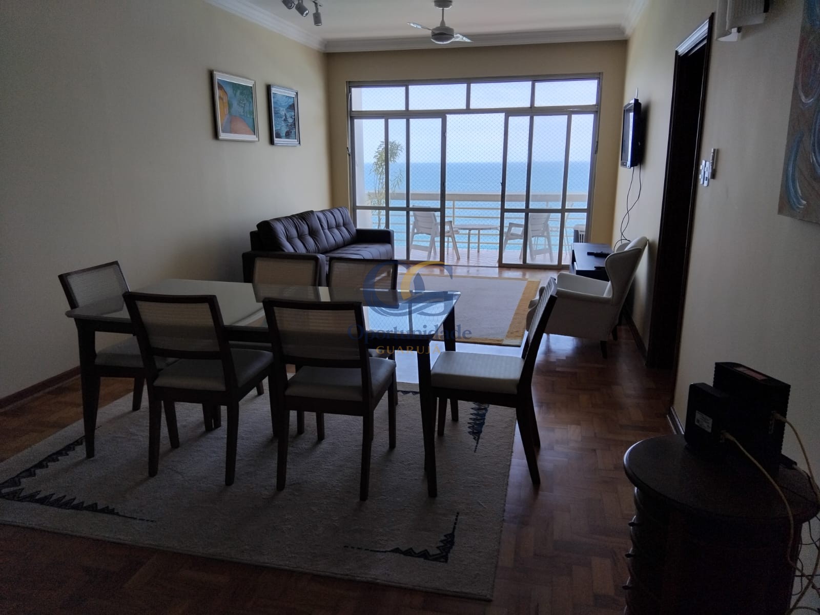 Apartamento Frente ao Mar nas Pitangueiras, Guarujá - SP