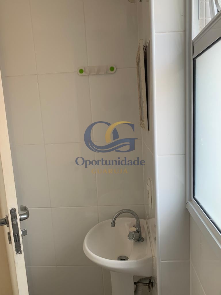 Apartamento na Praia das Pitangueiras, Guarujá - SP