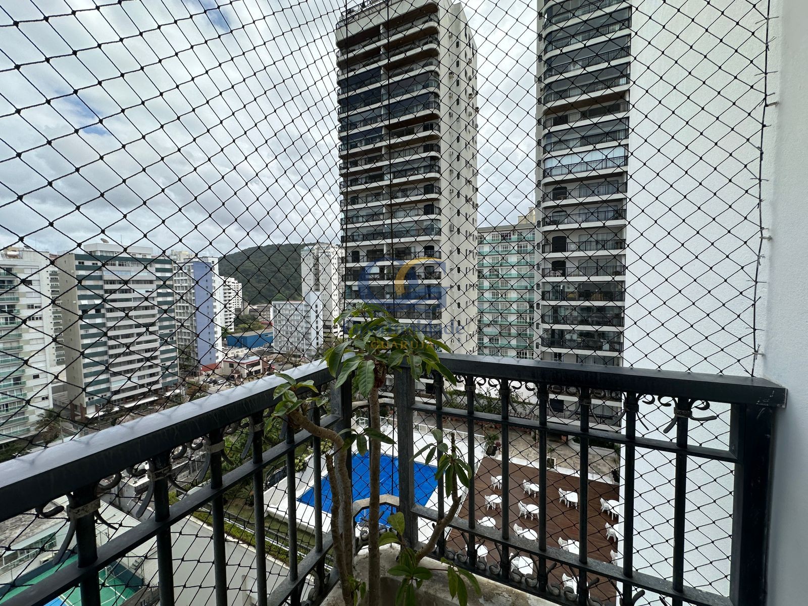 Apartamento Frente ao Mar, Praia Pitangueiras, Guarujá - SP