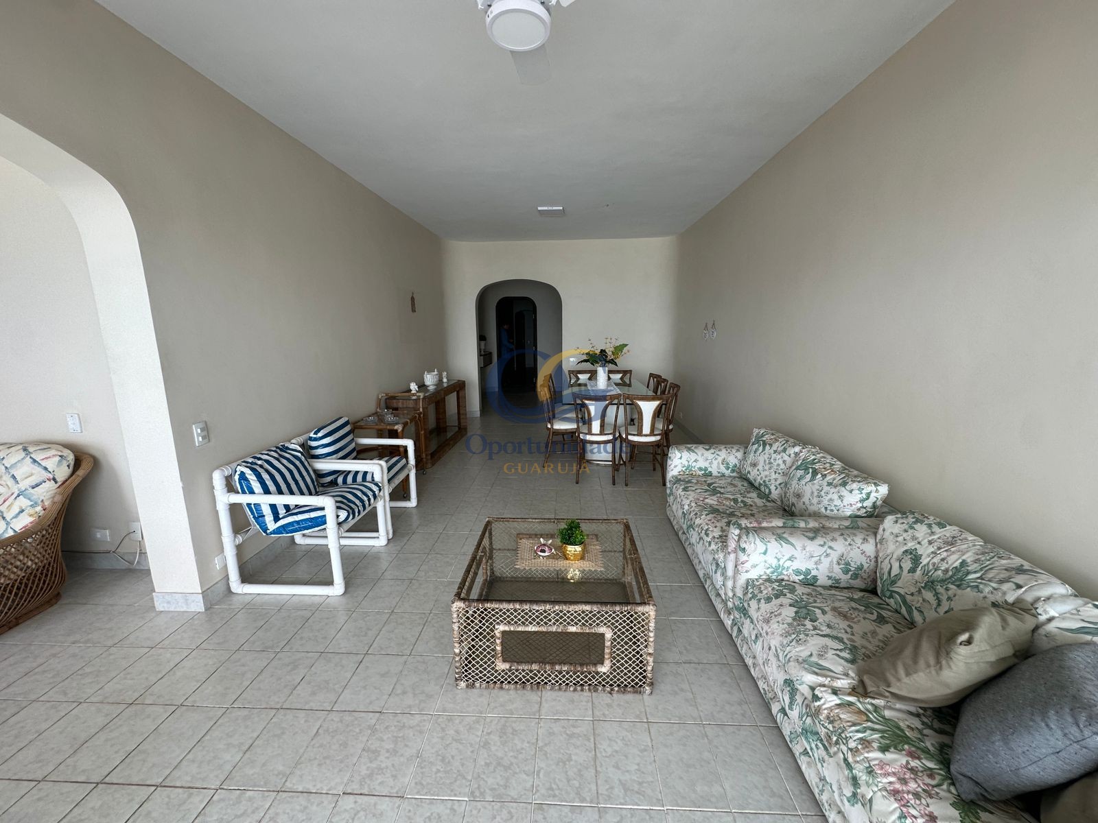 Apartamento Frente ao Mar, Praia Pitangueiras, Guarujá - SP