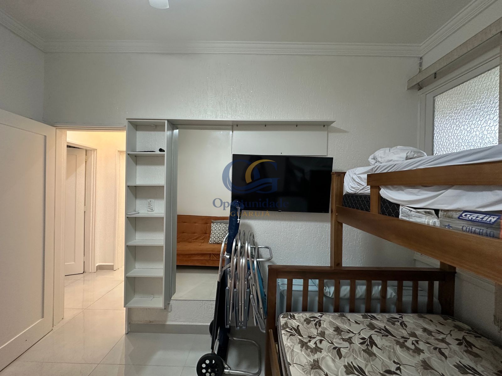 Apartamento na Praia das Pitangueiras, Guarujá - SP