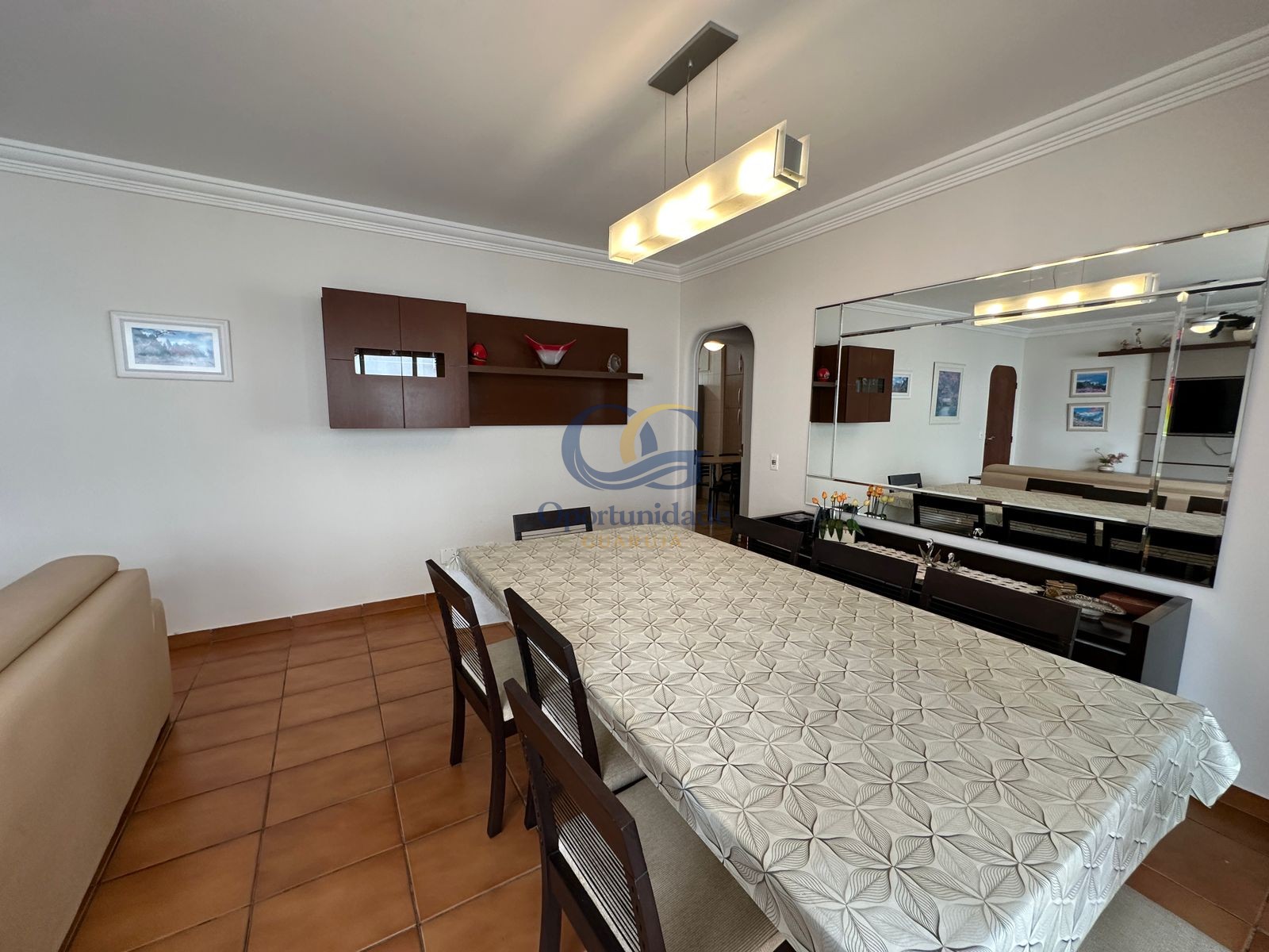 Apartamento na Praia das Pitangueiras, Guarujá - SP