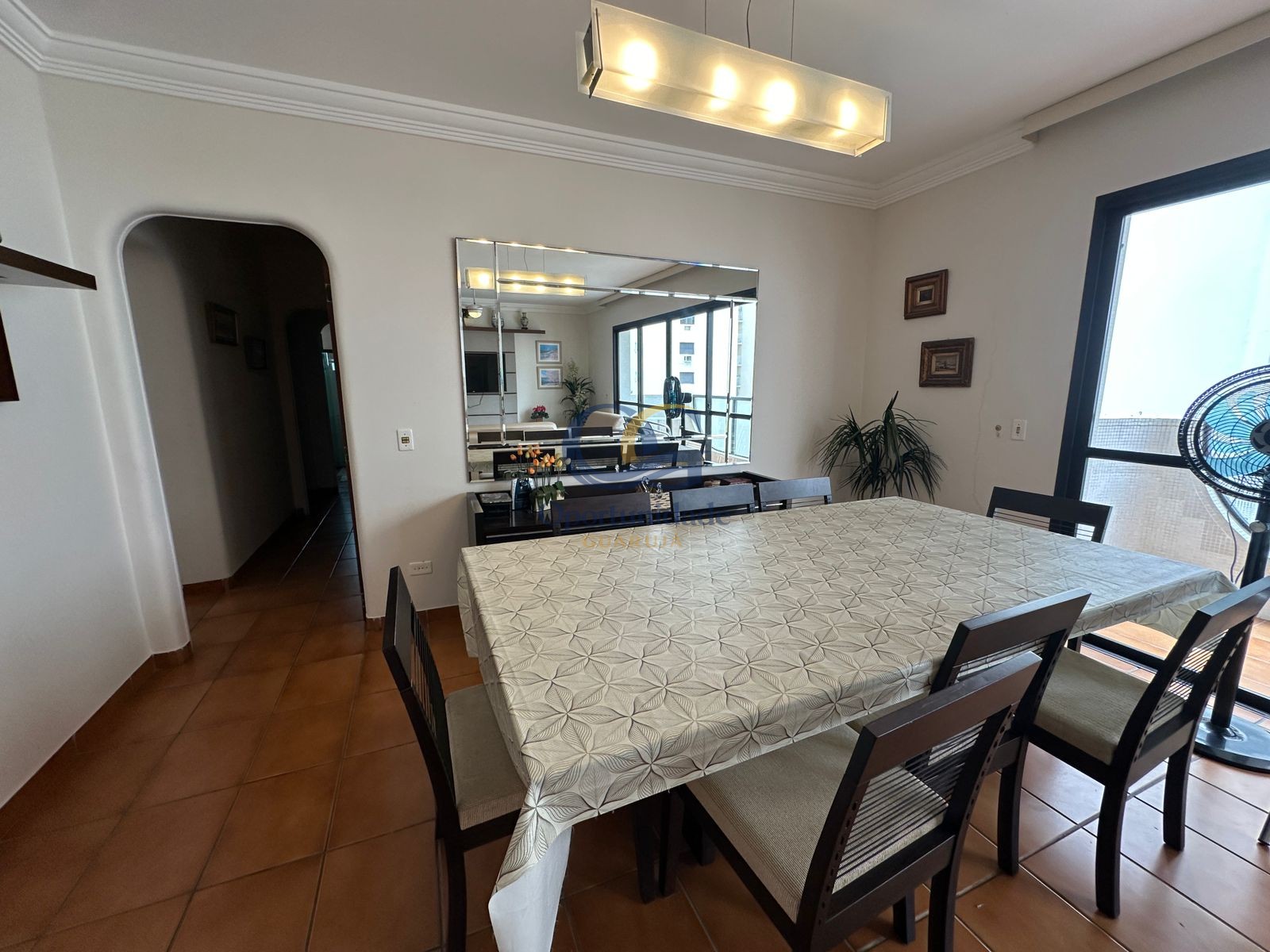 Apartamento na Praia das Pitangueiras, Guarujá - SP
