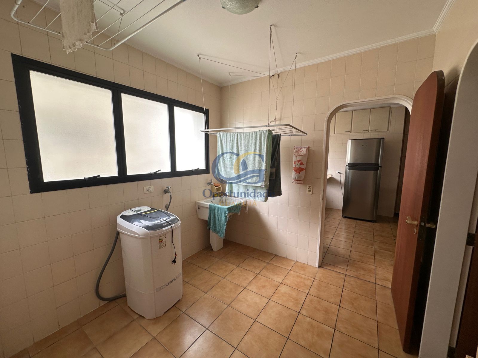 Apartamento na Praia das Pitangueiras, Guarujá - SP