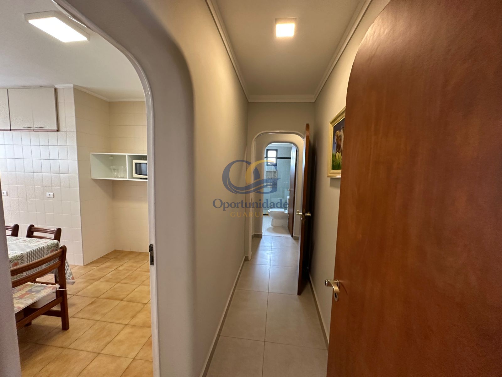 Apartamento na Praia das Pitangueiras, Guarujá - SP