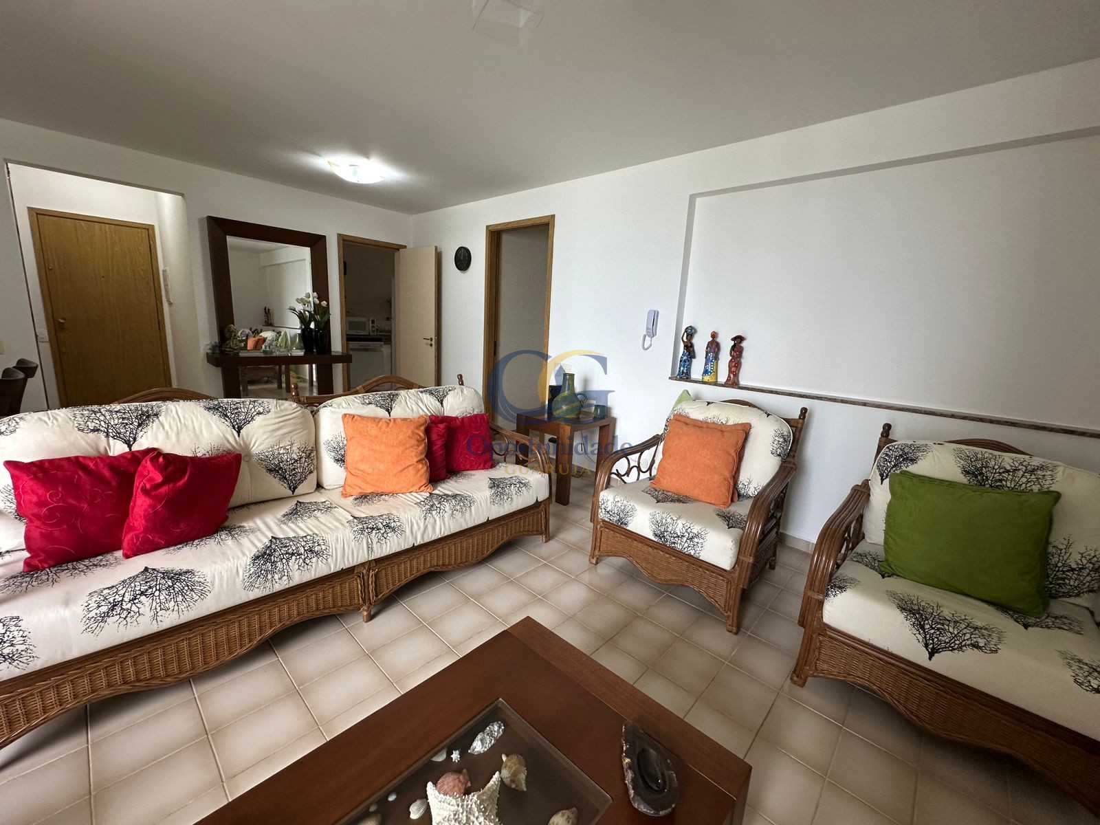 Apartamento Frente ao Mar, Praia Pitangueiras, Guarujá - SP