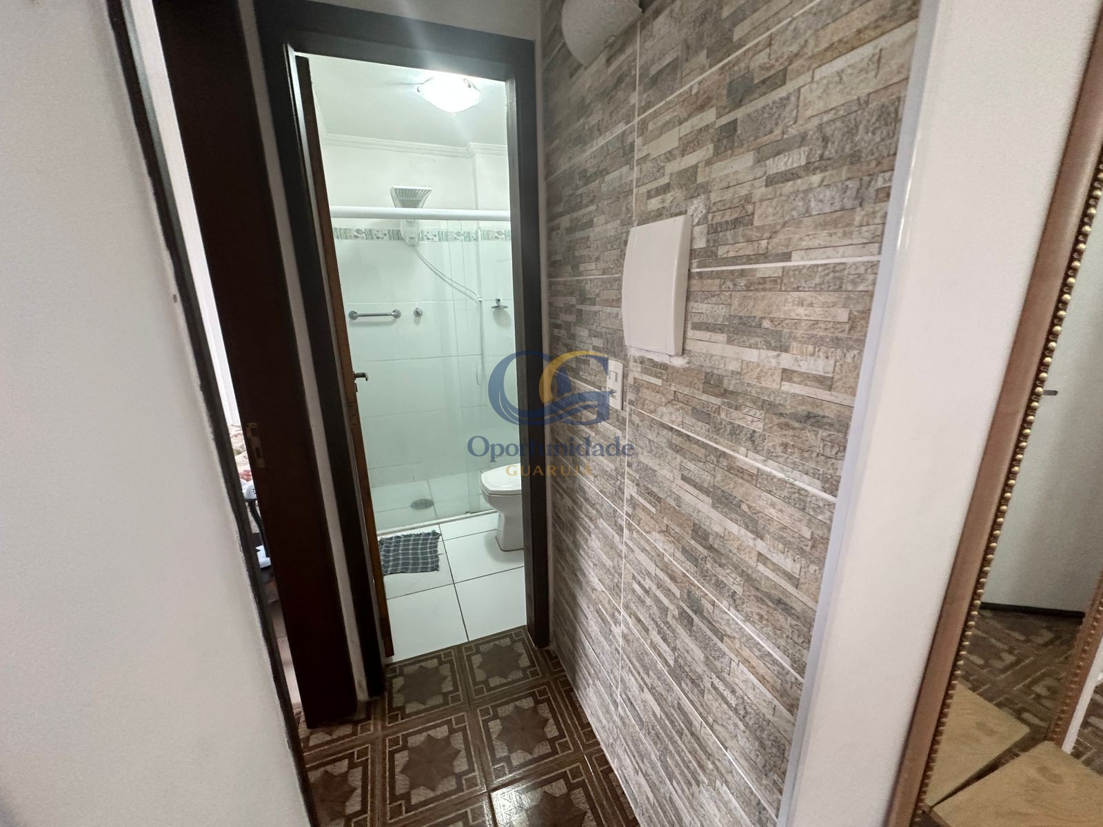 Apartamento na Praia das Pitangueiras, Guarujá - SP