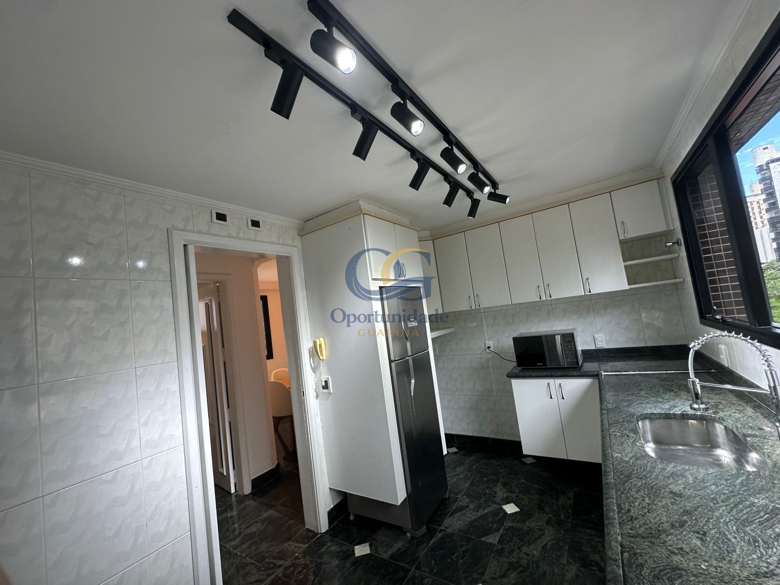 Apartamento Duplex na Praia das Pitangueiras, Guarujá - SP