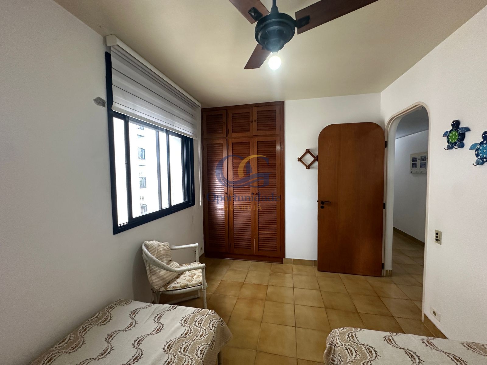 Apartamento na Praia das Pitangueiras, Guarujá - SP