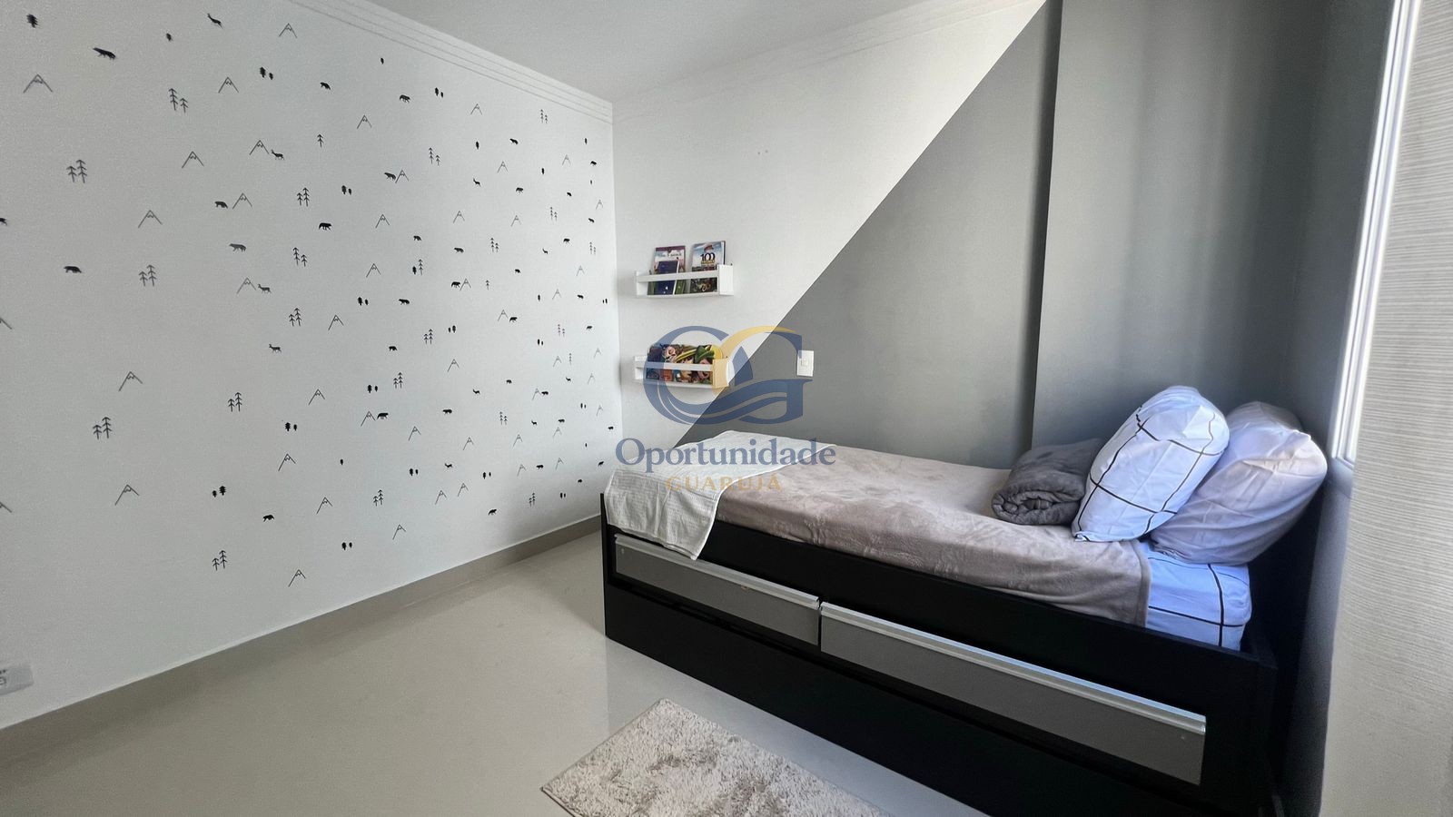 Apartamento na Praia das Pitangueiras, Guarujá - SP