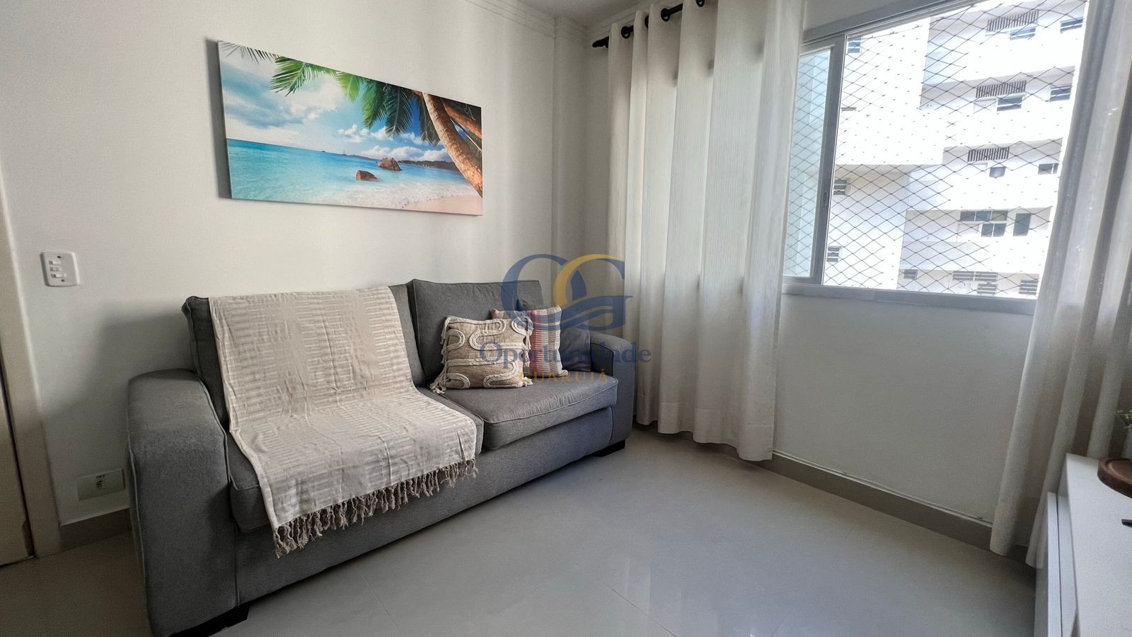 Apartamento na Praia das Pitangueiras, Guarujá - SP
