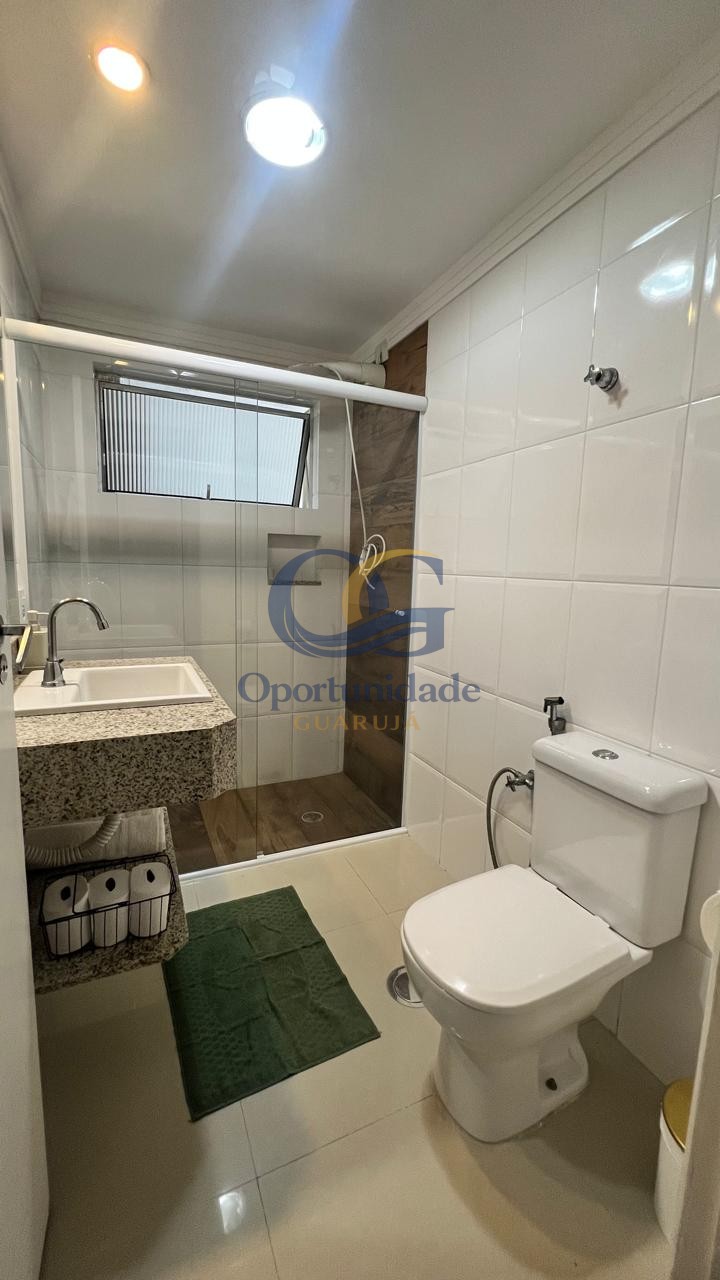 Apartamento na Praia das Pitangueiras, Guarujá - SP