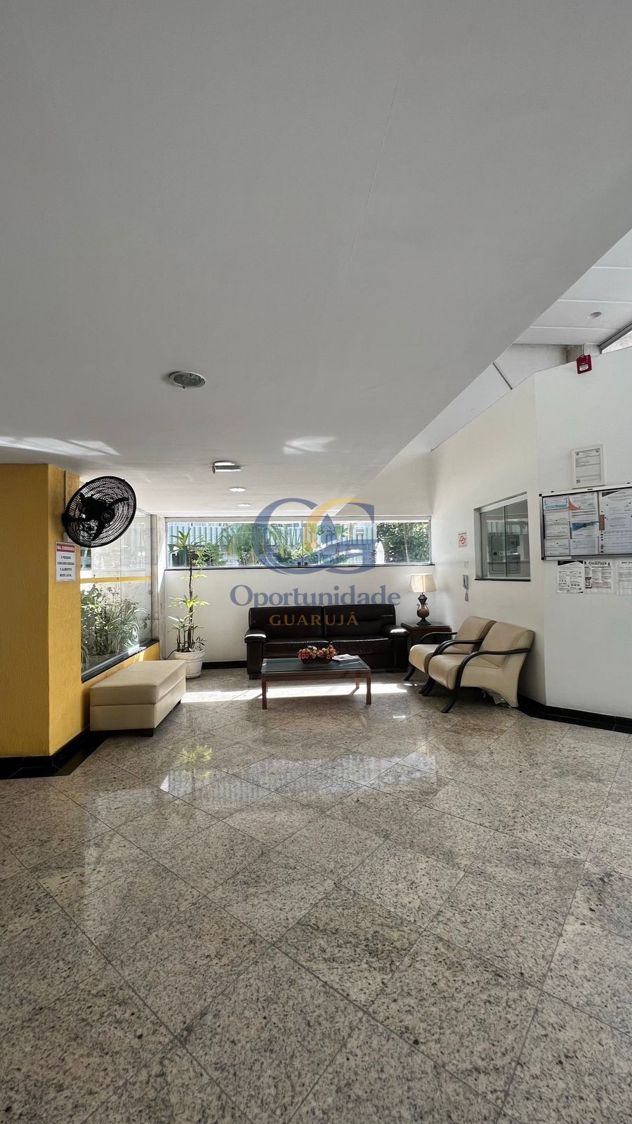 Apartamento na Praia das Pitangueiras, Guarujá - SP