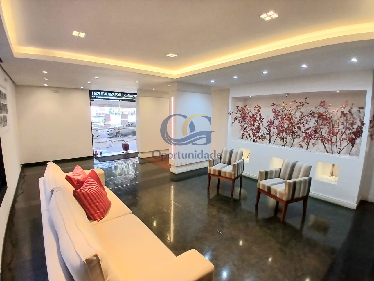 Apartamento na Praia das Pitangueiras, Guarujá - SP