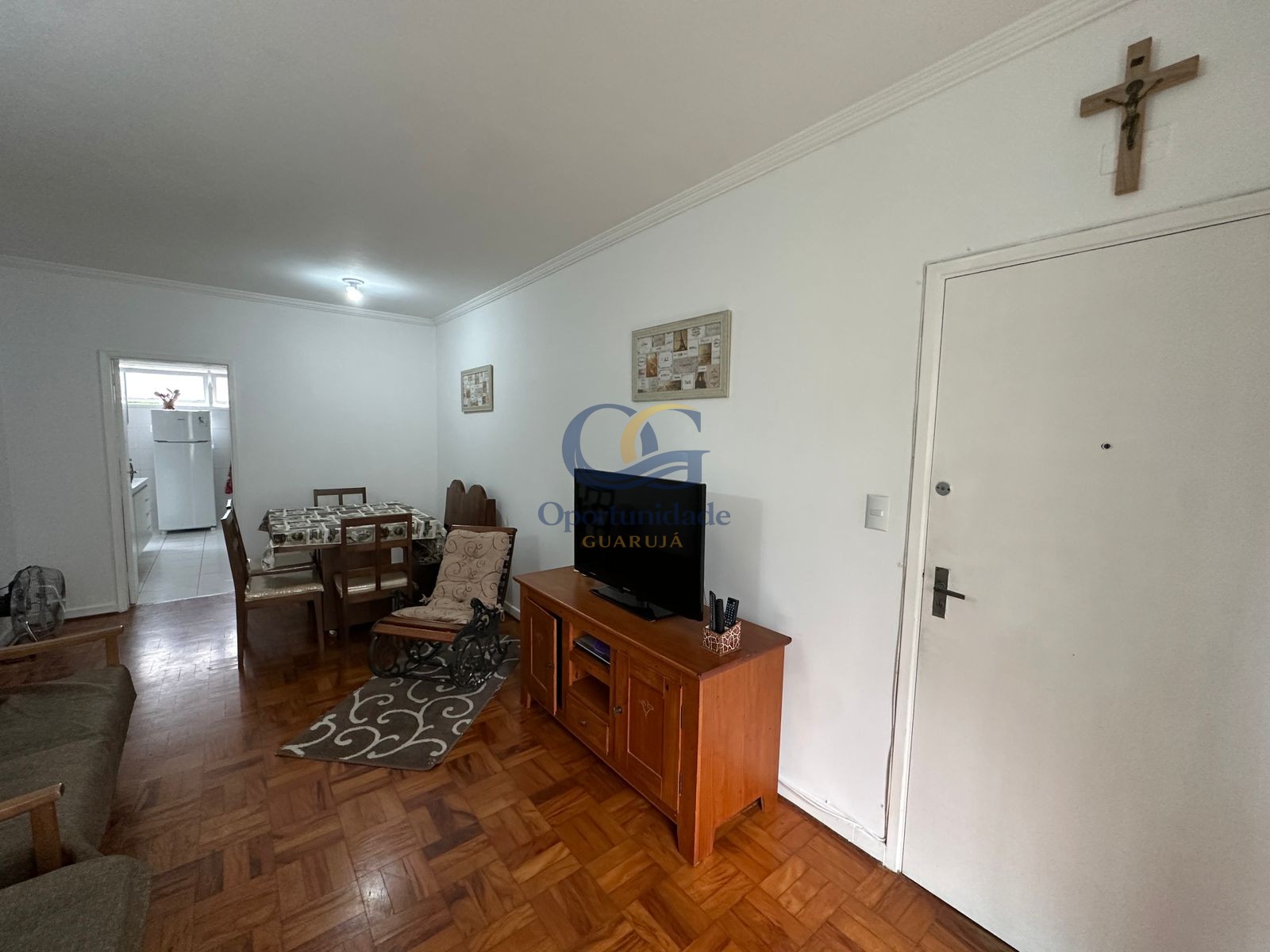 Apartamento na Praia das Pitangueiras, Guarujá - SP