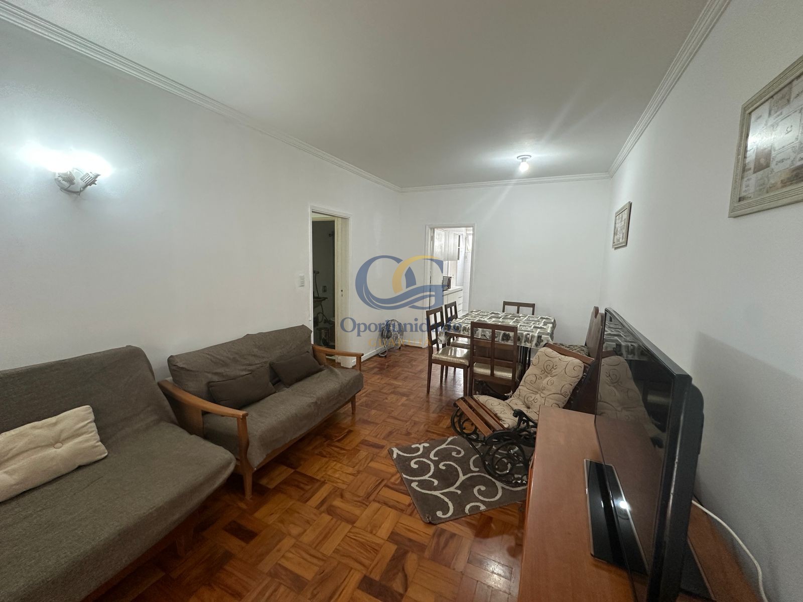 Apartamento na Praia das Pitangueiras, Guarujá - SP