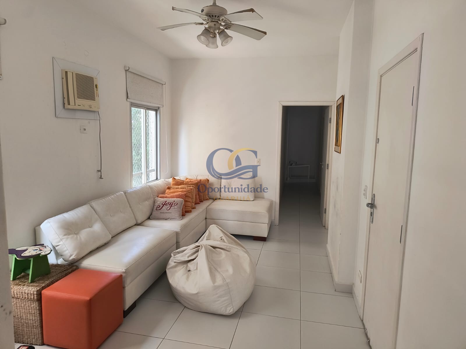 Apartamento na Praia das Pitangueiras, Guarujá - SP
