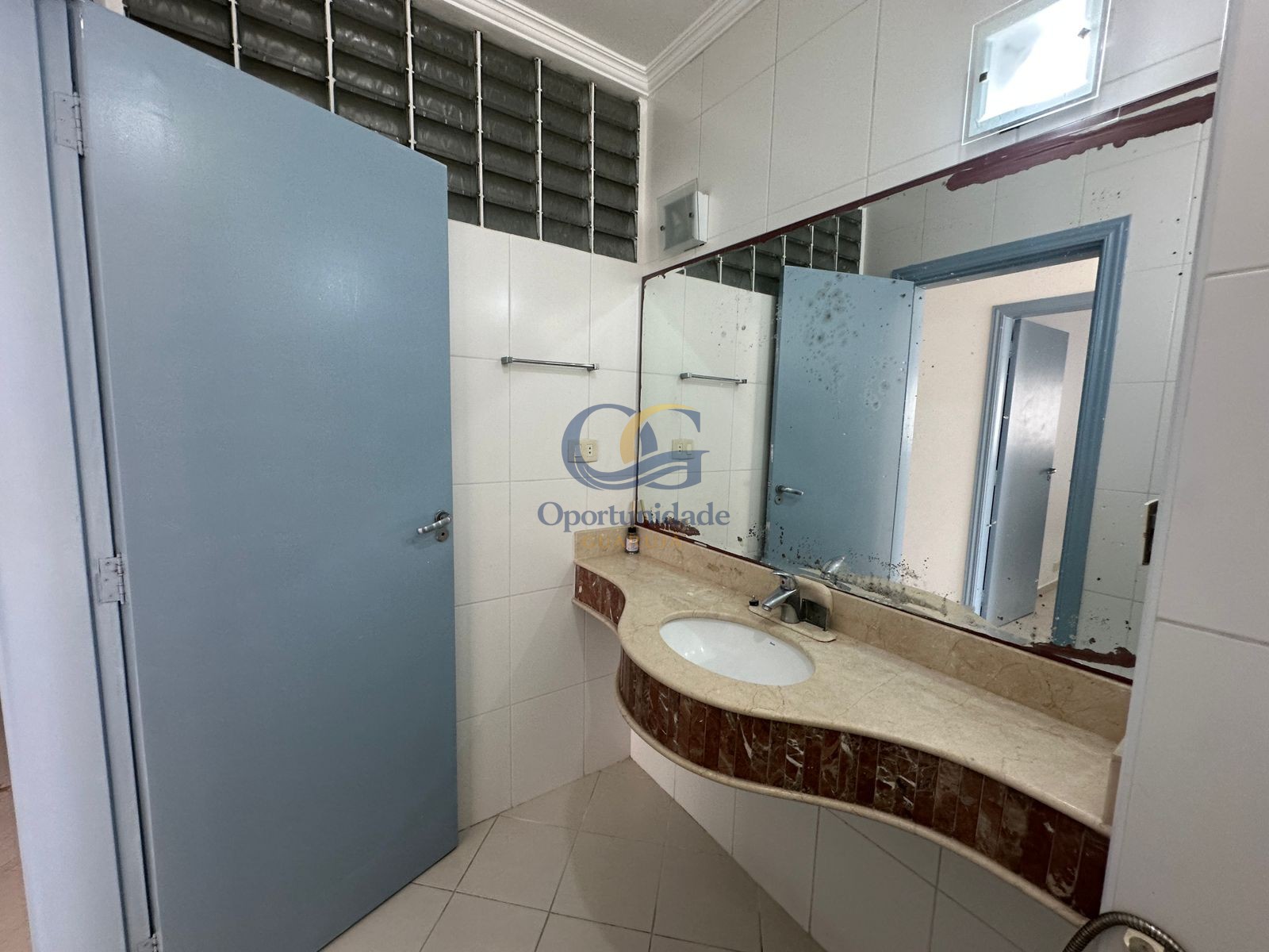 Apartamento Frente ao Mar, Pitangueiras, Guarujá - SP