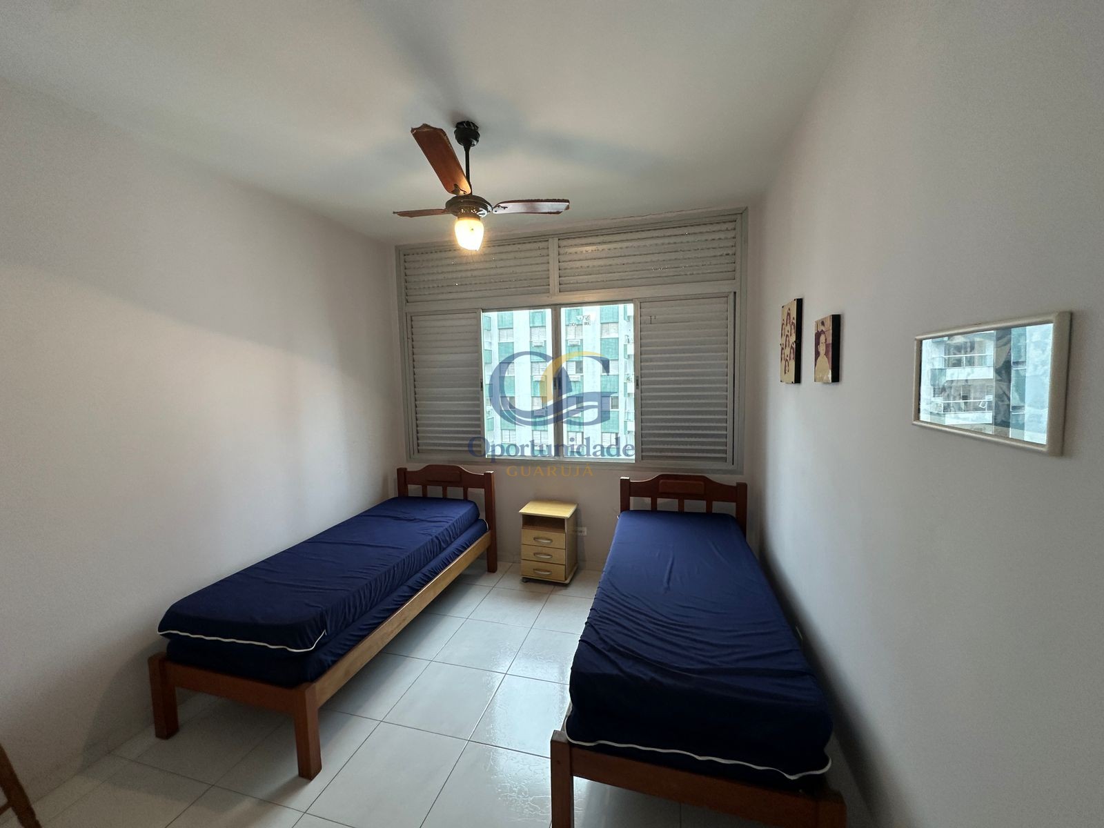 Apartamento na Praia das Pitangueiras, Guarujá - SP