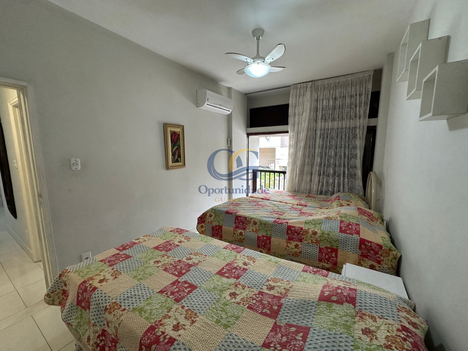 Apartamento na Praia das Pitangueiras, Guarujá - SP